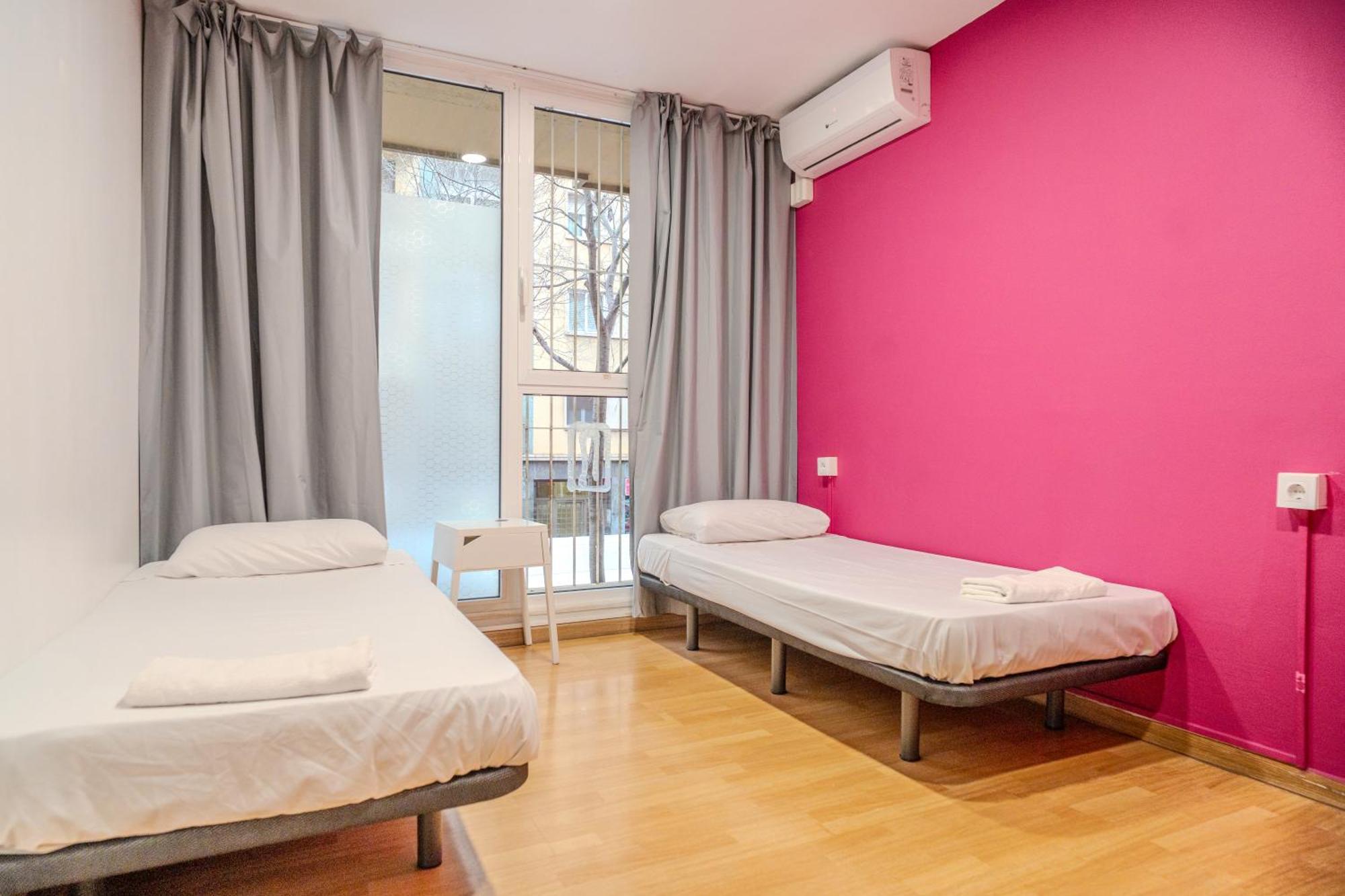 Holidaysbcn Rooms برشلونة المظهر الخارجي الصورة