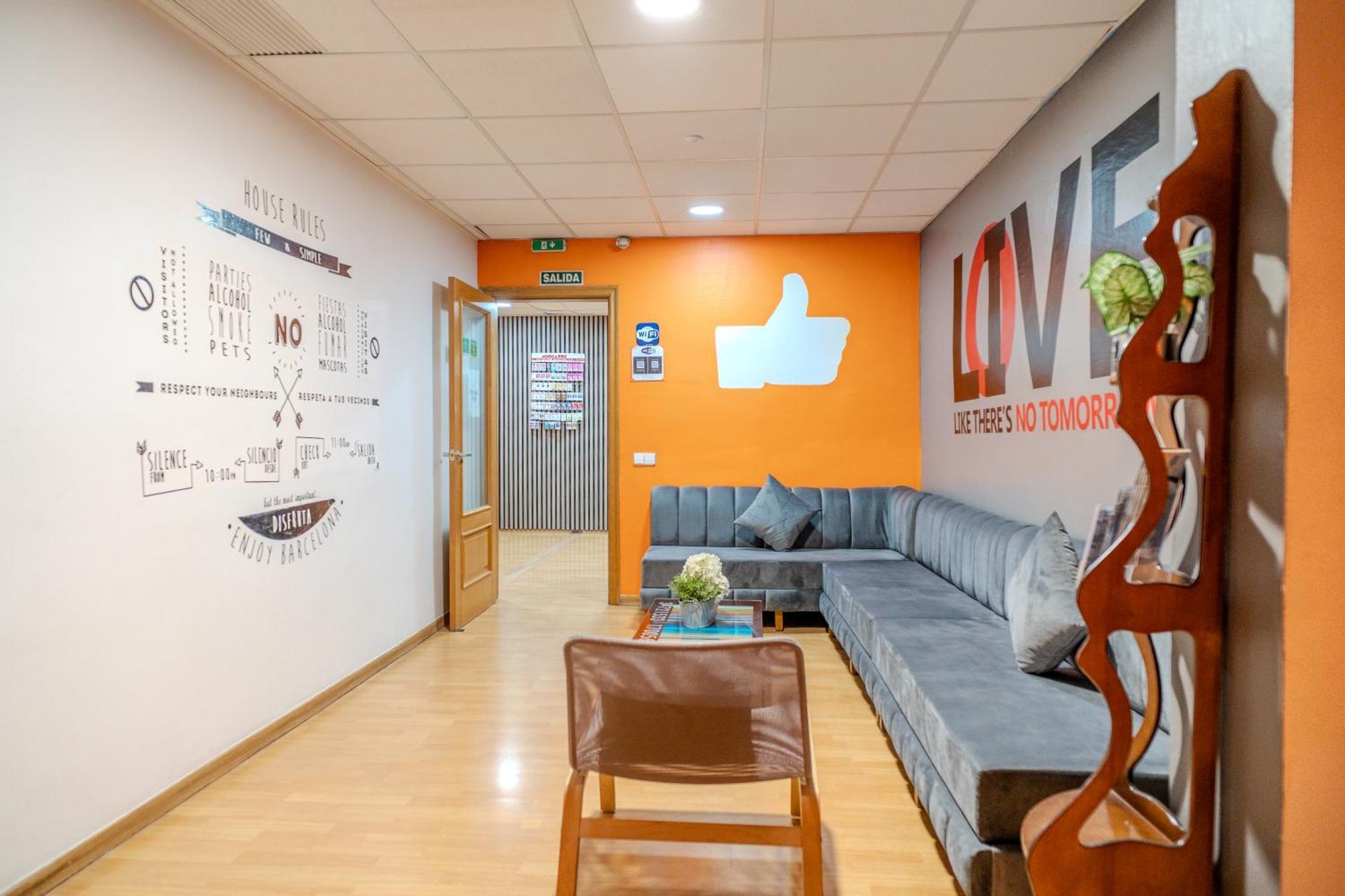 Holidaysbcn Rooms برشلونة المظهر الخارجي الصورة