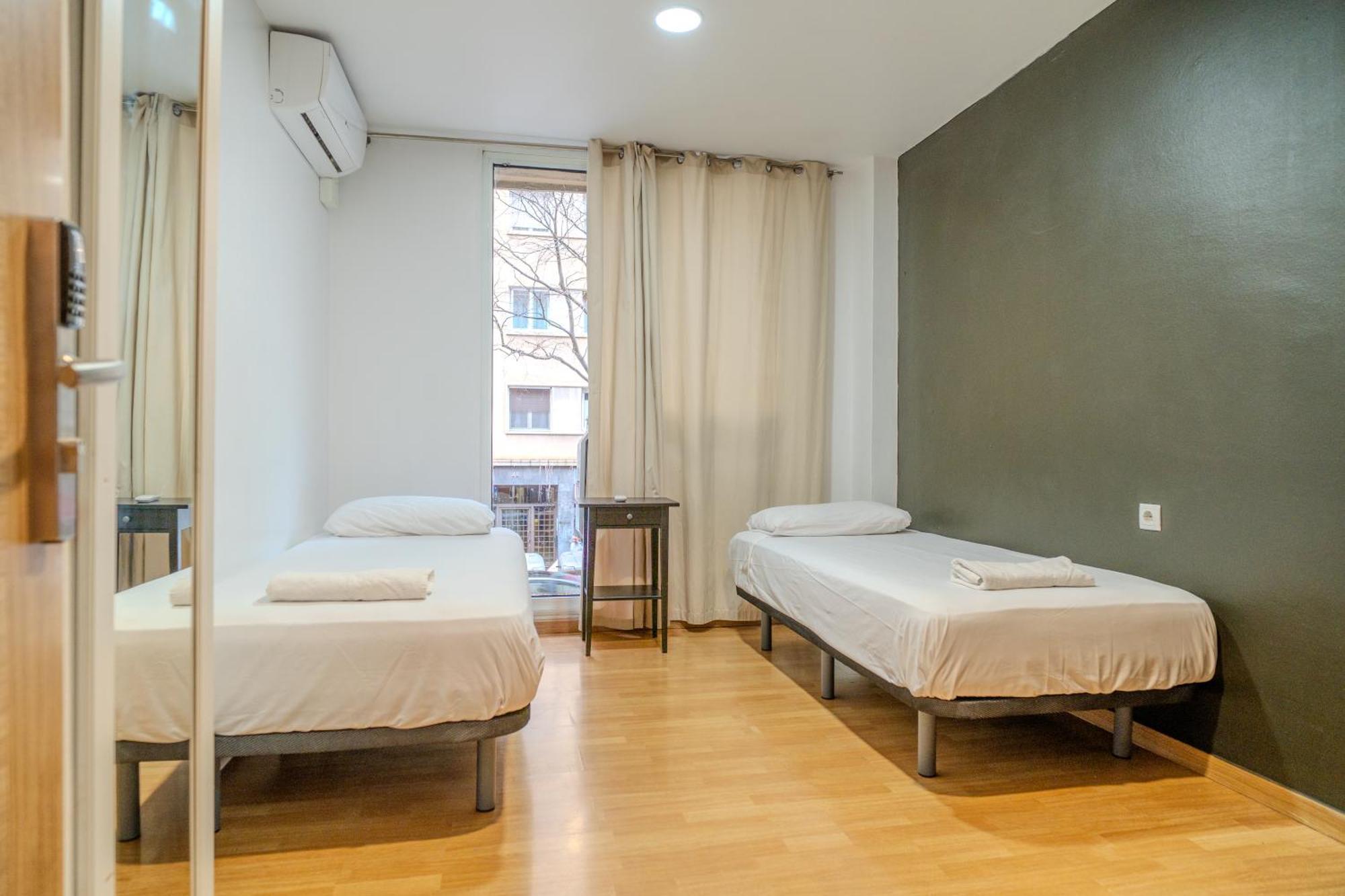 Holidaysbcn Rooms برشلونة المظهر الخارجي الصورة