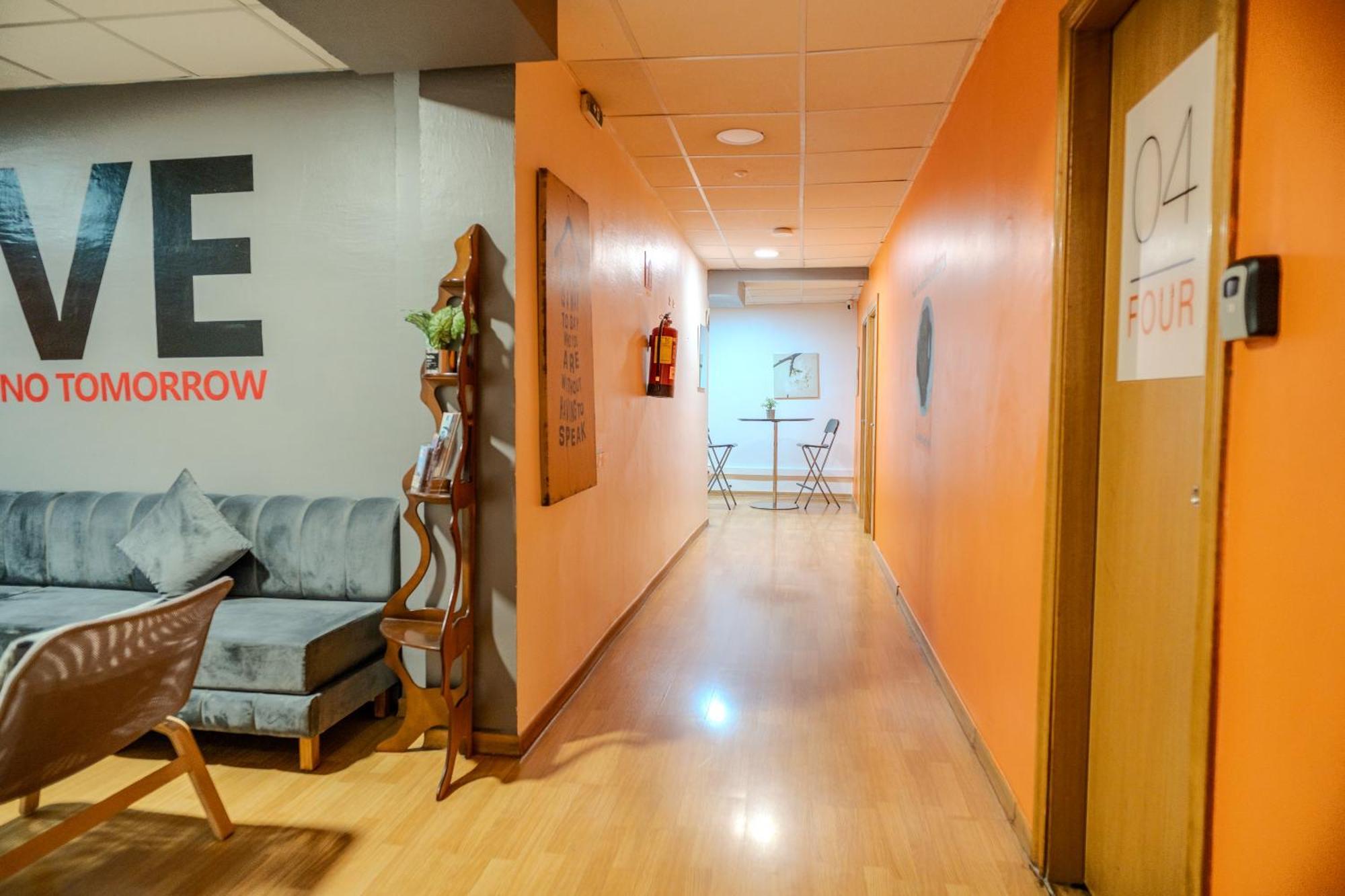 Holidaysbcn Rooms برشلونة المظهر الخارجي الصورة