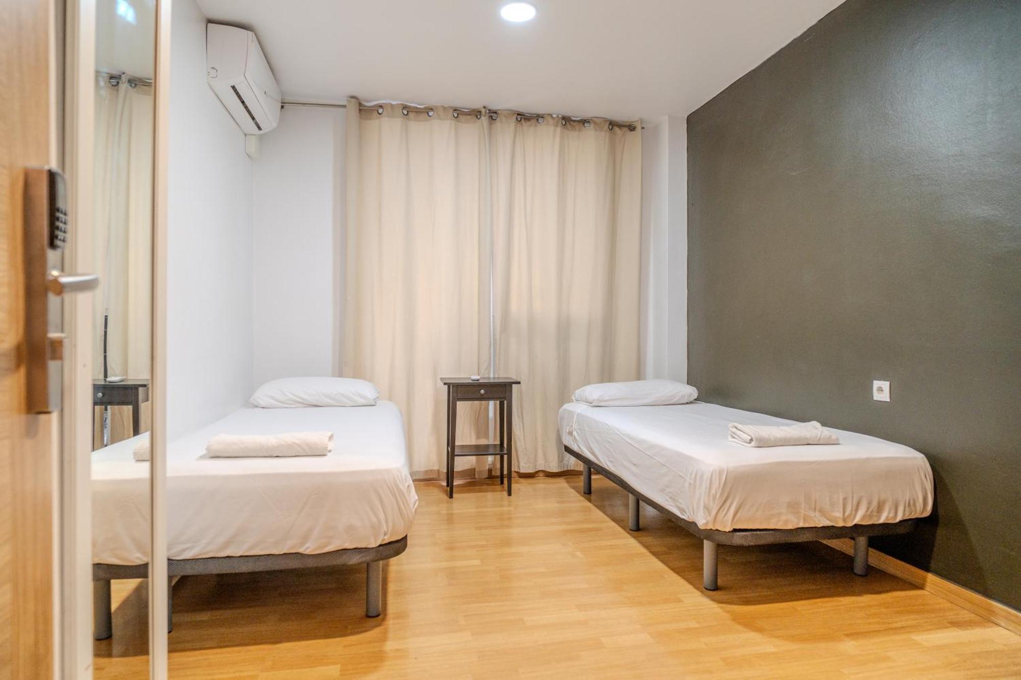 Holidaysbcn Rooms برشلونة المظهر الخارجي الصورة
