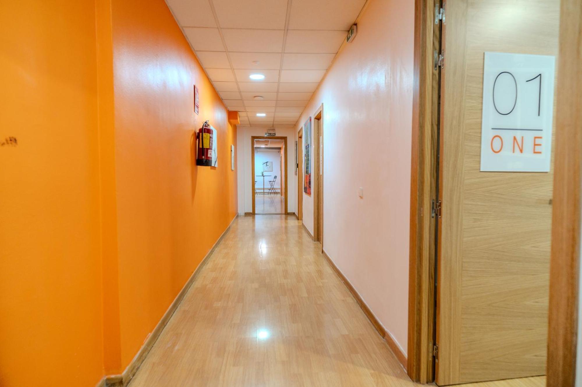 Holidaysbcn Rooms برشلونة المظهر الخارجي الصورة