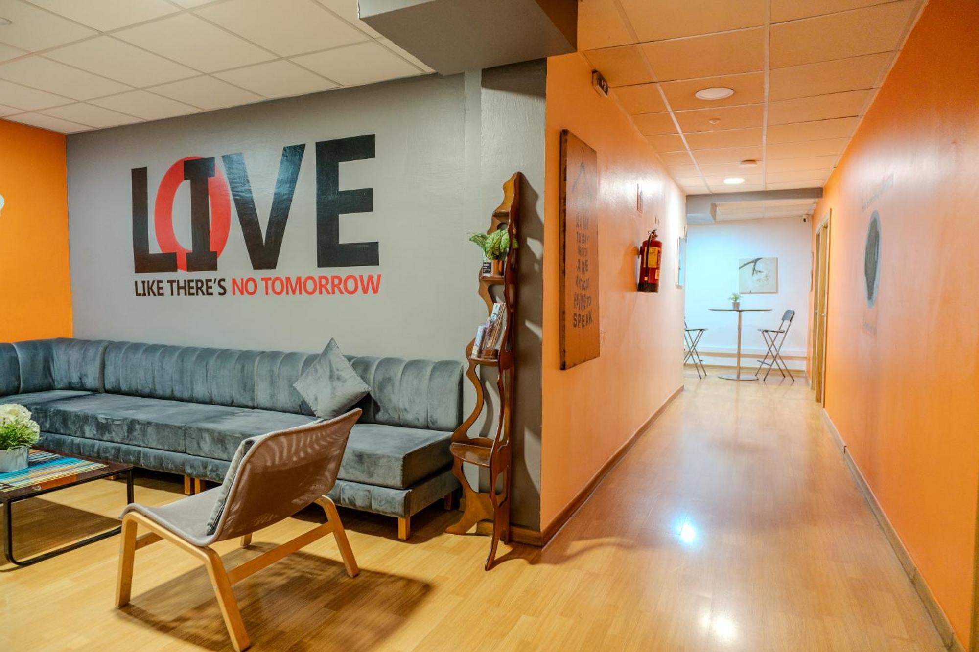 Holidaysbcn Rooms برشلونة المظهر الخارجي الصورة