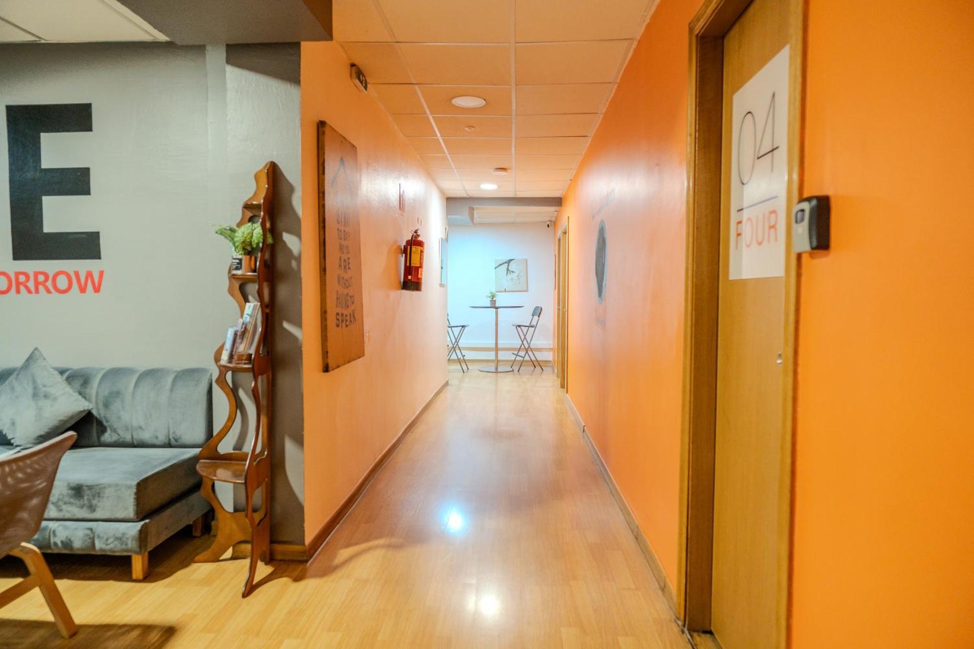Holidaysbcn Rooms برشلونة المظهر الخارجي الصورة