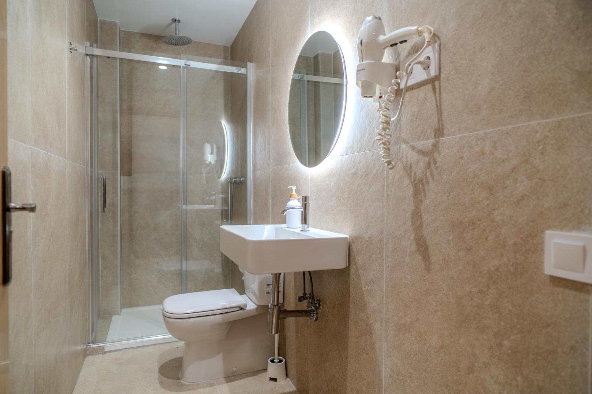 Holidaysbcn Rooms برشلونة المظهر الخارجي الصورة