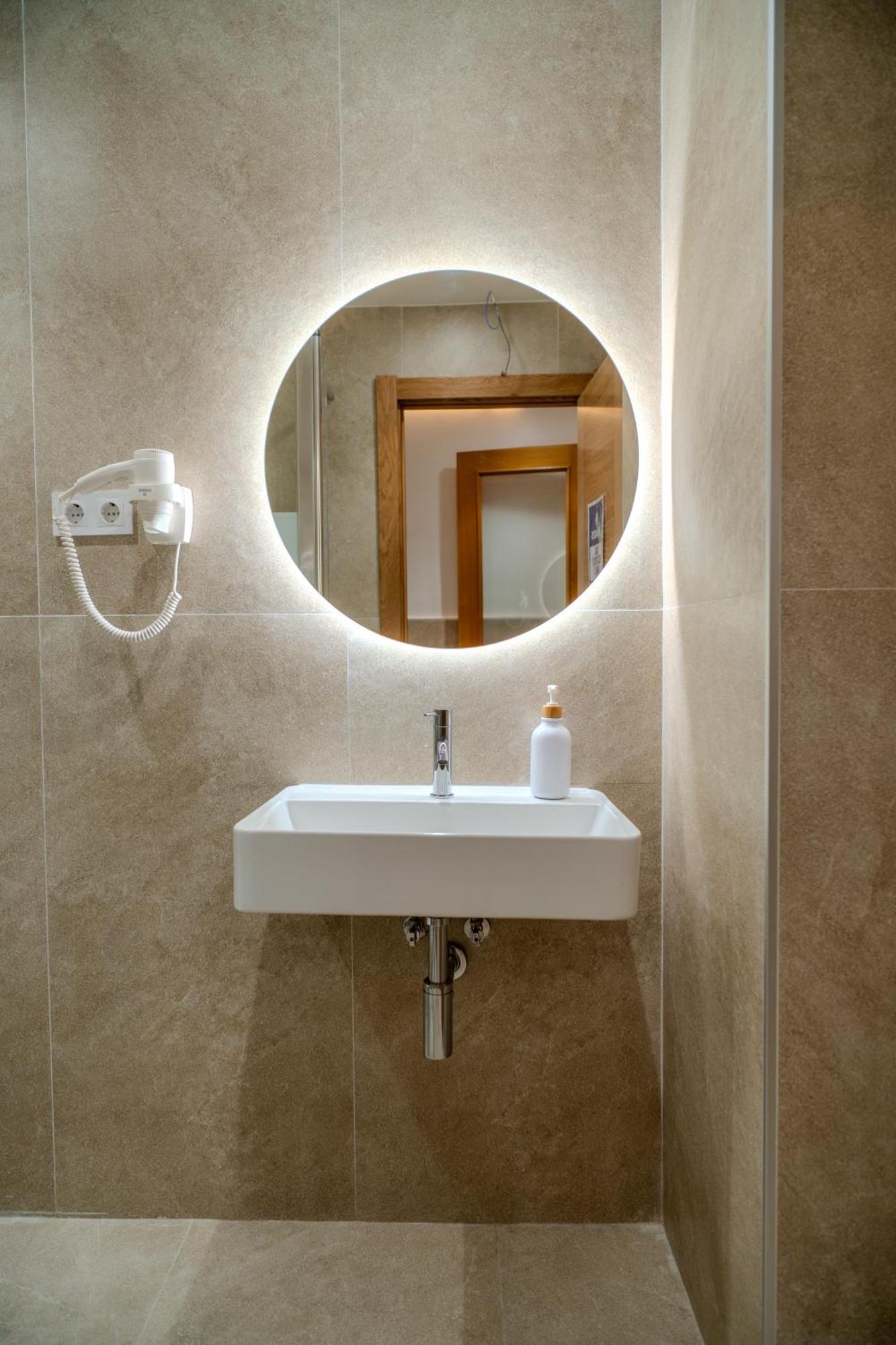 Holidaysbcn Rooms برشلونة المظهر الخارجي الصورة