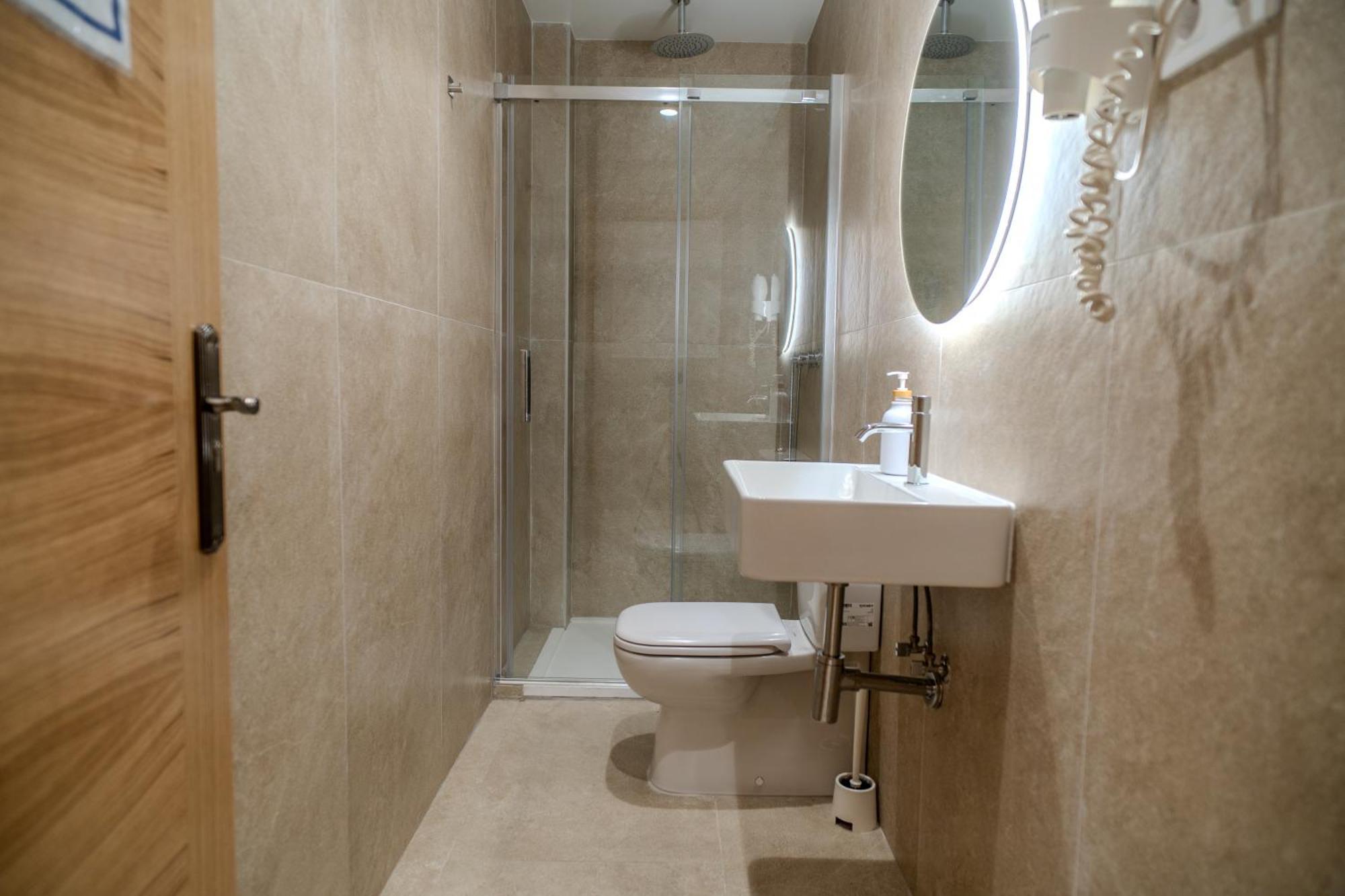Holidaysbcn Rooms برشلونة المظهر الخارجي الصورة